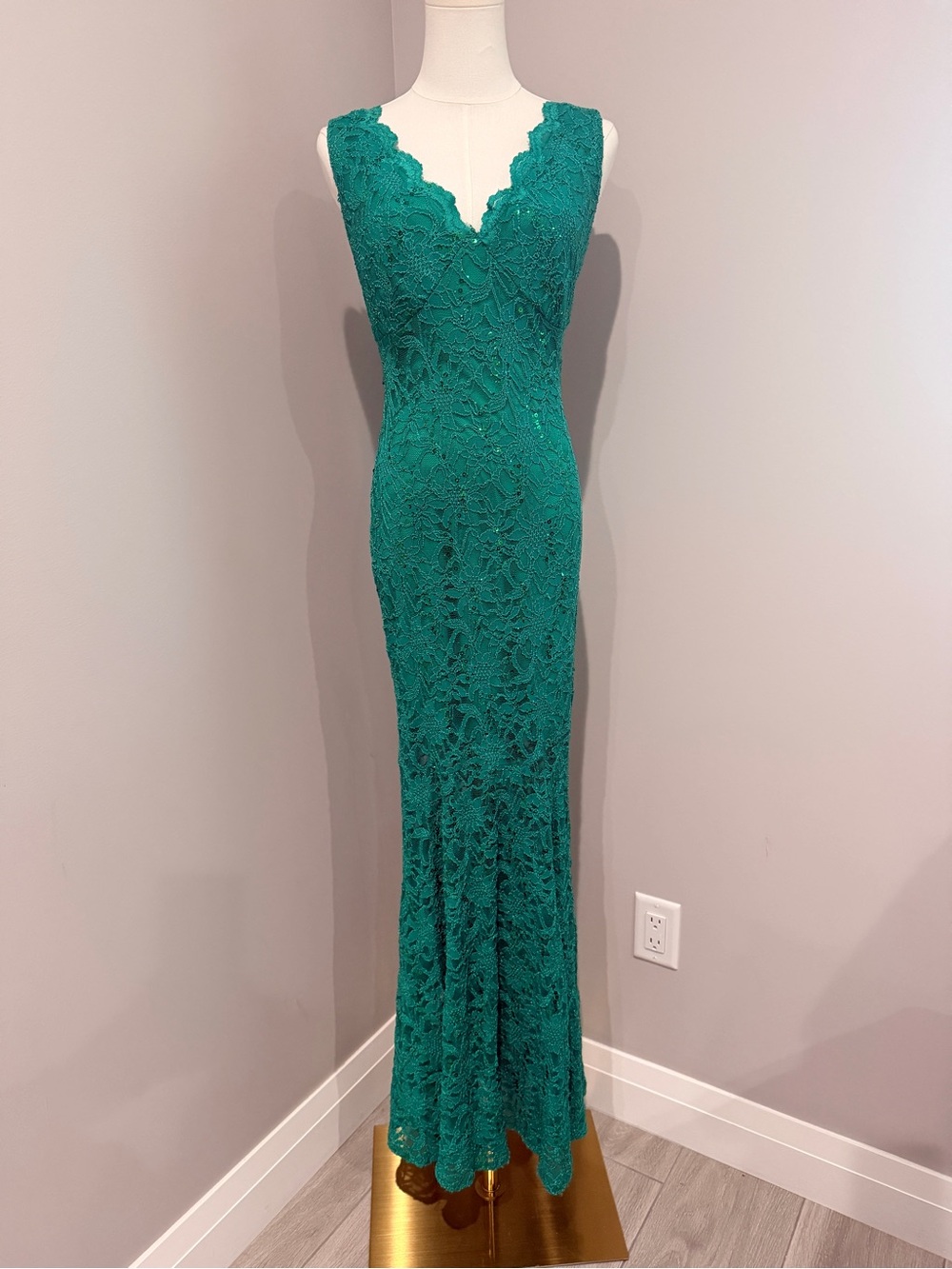Emerald sequin Lace V-Neck prom Dress